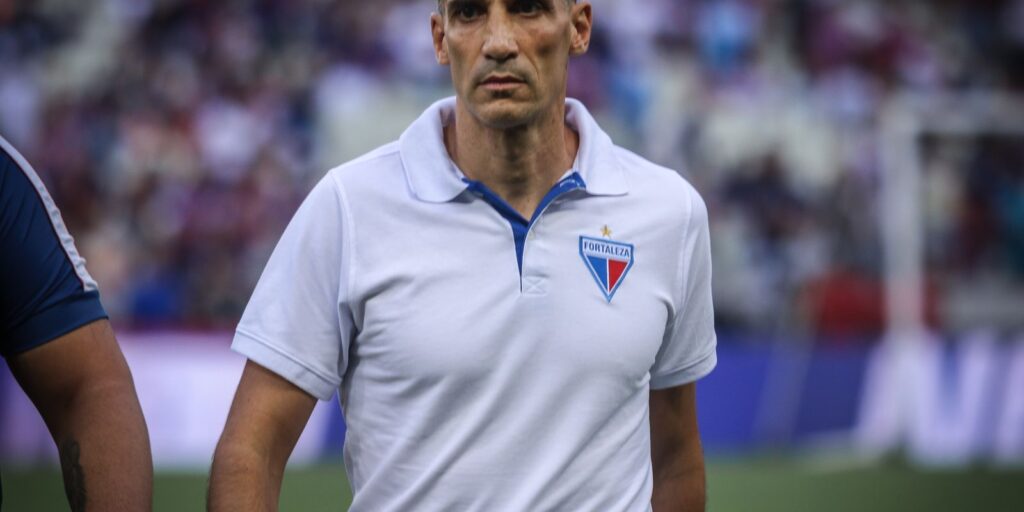 Fortaleza demite técnico Juan Pablo Vojvoda após 4 temporadas