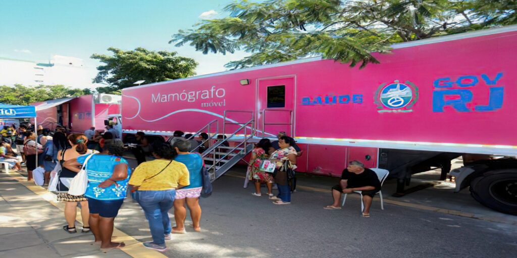 Quadra da Beija-Flor recebe mamógrafo móvel para exames gratuitos
