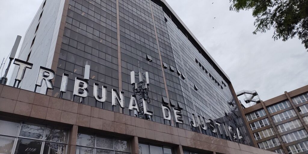 Tribunal de Justiça do Rio alerta sobre golpe do falso advogado