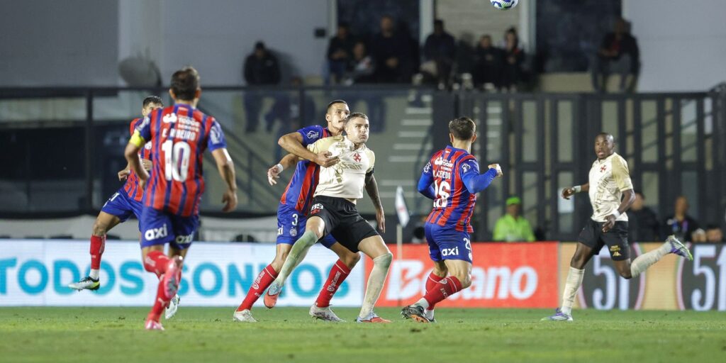 Mirando uma vaga na próxima Libertadores, Bahia recebe o Vasco