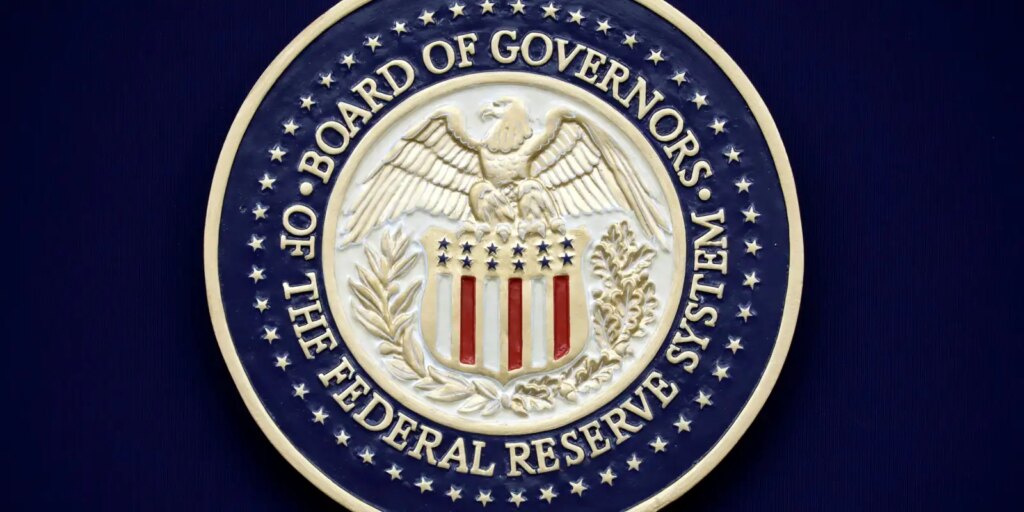 Trump usa acusação criminal como chantagem para reduzir juros, diz FED