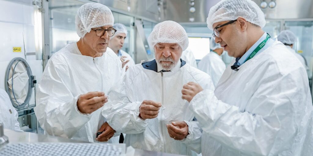 Equipes do SUS começam a receber vacina do Butantan contra a dengue