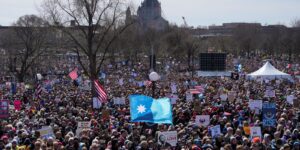 Manifestações anti-Trump ocorrem em diversas cidades dos EUA